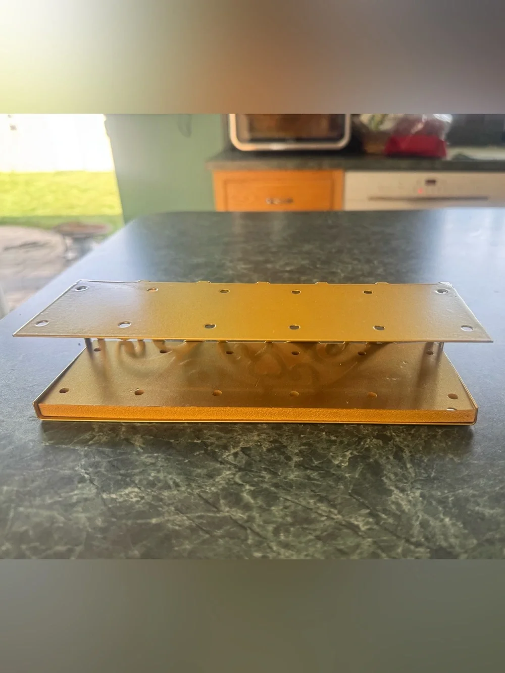 Decorative Gold Metal Cake Pop Stand With Heart Scrollwork